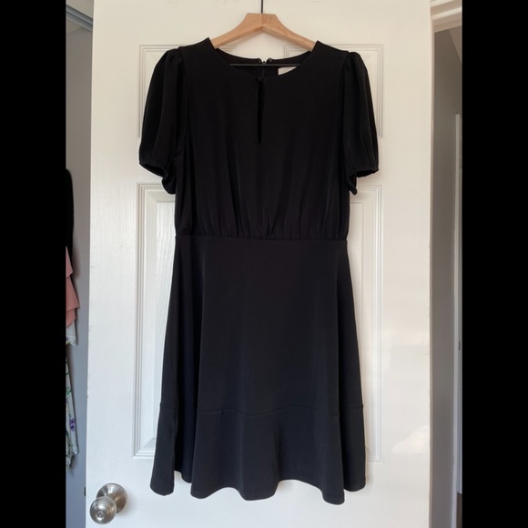 Loft Dress in Black - Picture 1 of 4